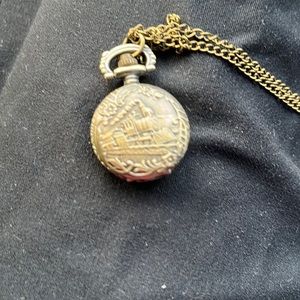 Quartz small pocket watch with 18 inch chain